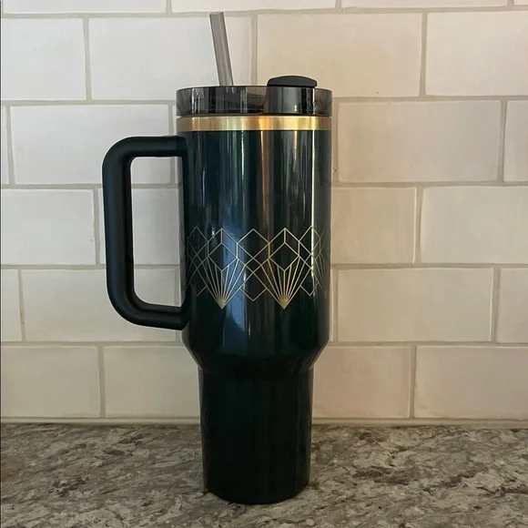 Stanley Dark Green 40 oz Travel Mug with Straw - Picture 3 of 6